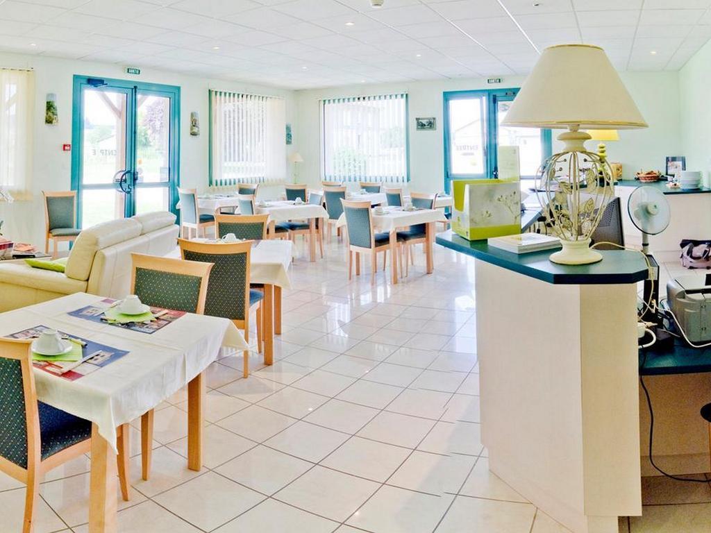 Logis Le Relais De Vacherauville Εξωτερικό φωτογραφία