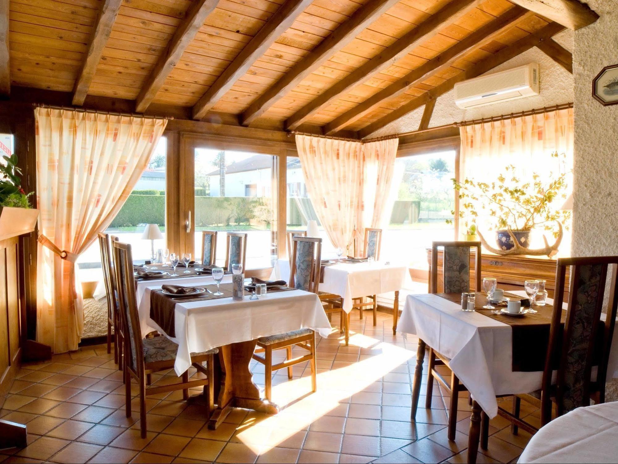 Logis Le Relais De Vacherauville Εξωτερικό φωτογραφία