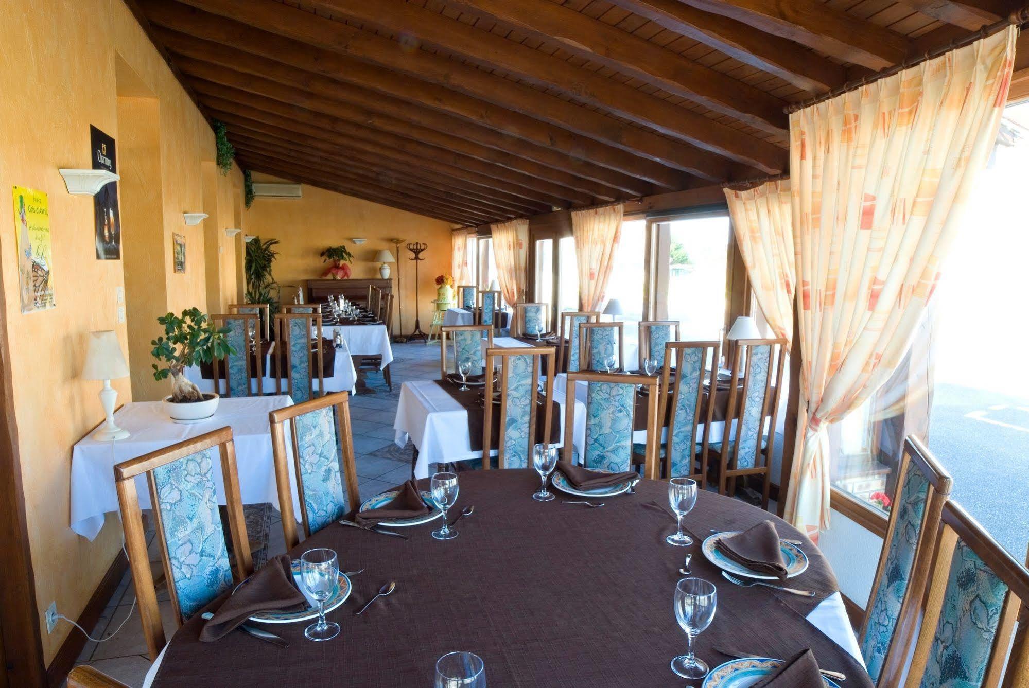 Logis Le Relais De Vacherauville Εξωτερικό φωτογραφία