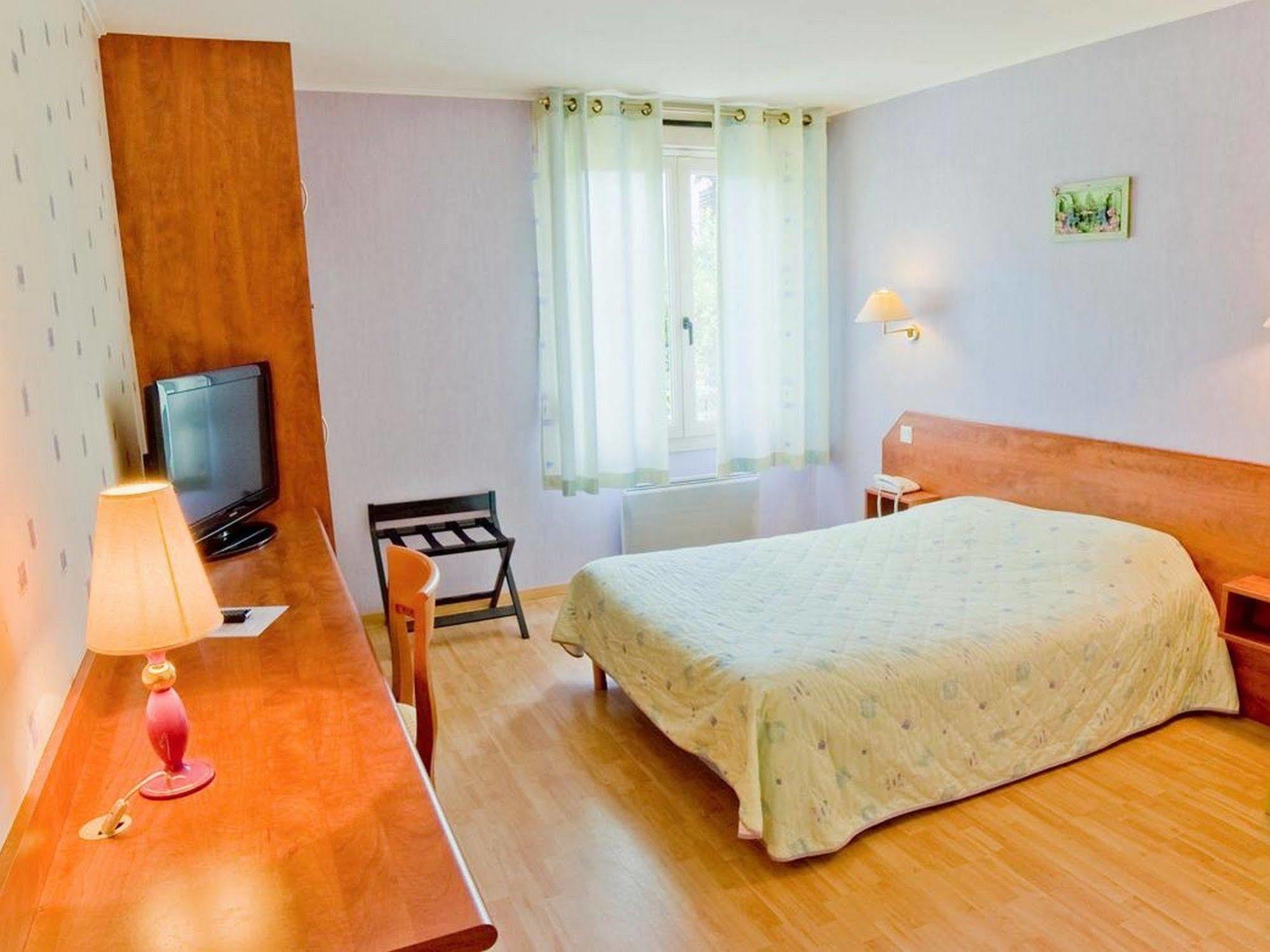 Logis Le Relais De Vacherauville Εξωτερικό φωτογραφία