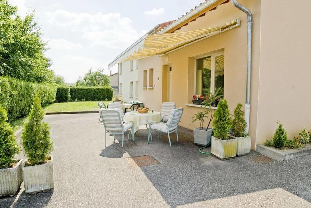 Logis Le Relais De Vacherauville Εξωτερικό φωτογραφία